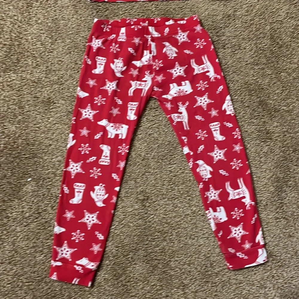 Carter’s red and White  Christmas PJs 4T